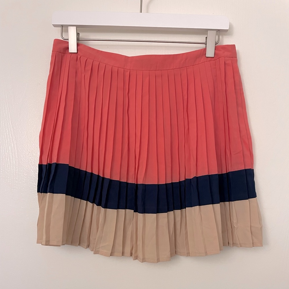 Forever 21 pleated mini skirt